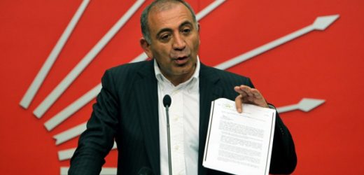 CHP’Lİ TEKIN’DEN BASIN AÇIKLAMASI: İMAR AFFI İLE KAÇAK VE SAĞLIKSIZ YAPILAR YASAL HALE GETİRİLDİ