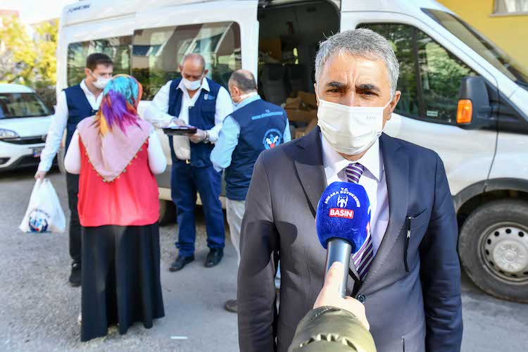 BÜYÜKŞEHİR İYİ GÜNDE DE KÖTÜ GÜNDE DE İHTİYAÇ SAHİBİ AİLELERİN YANINDA