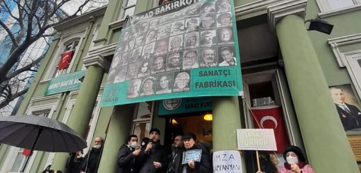 KÜTÜPHANE İÇİN BAŞKA YER Mİ YOK?