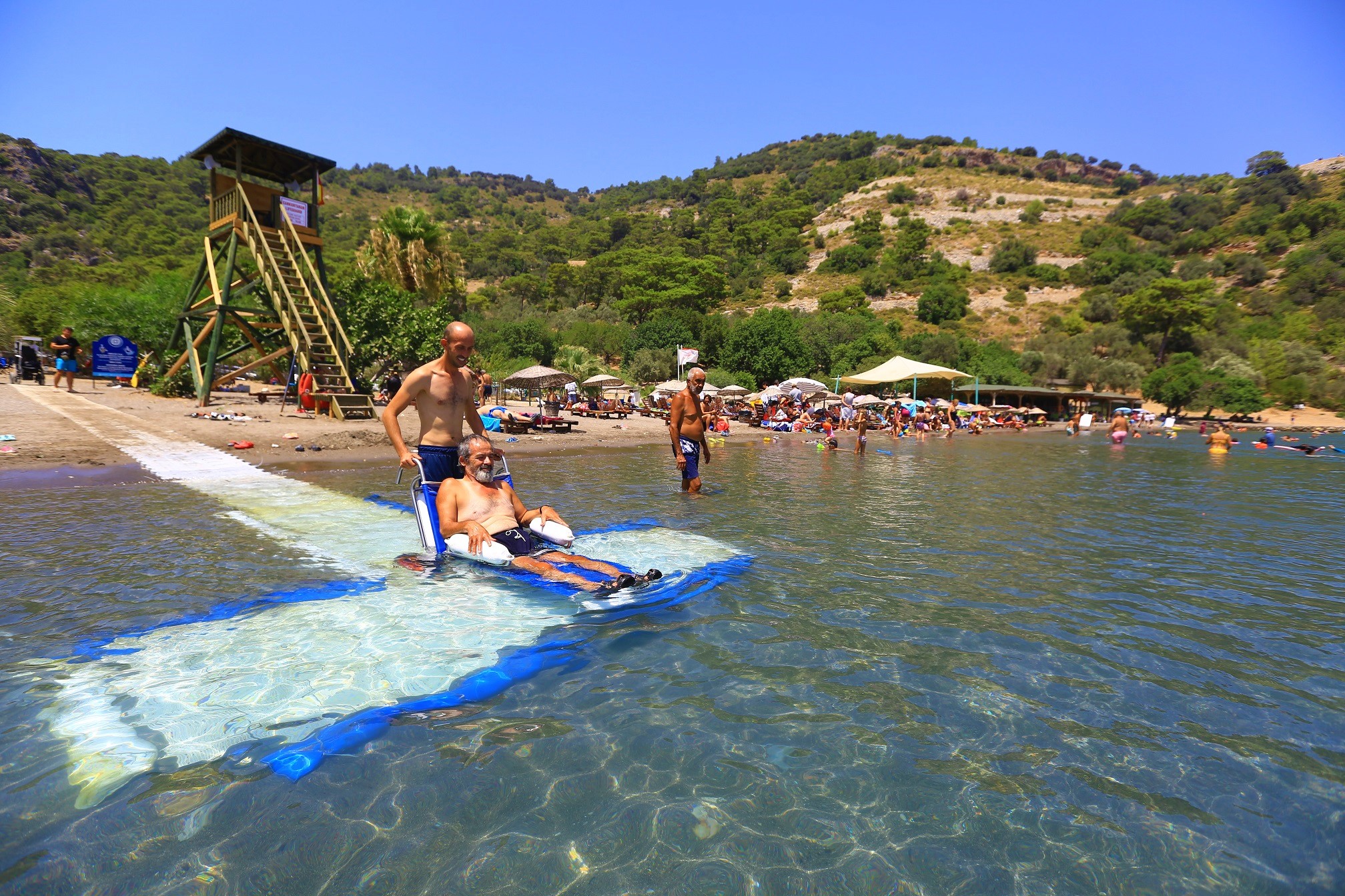 Engelsiz Plajlar İle Engeller Kalkıyor