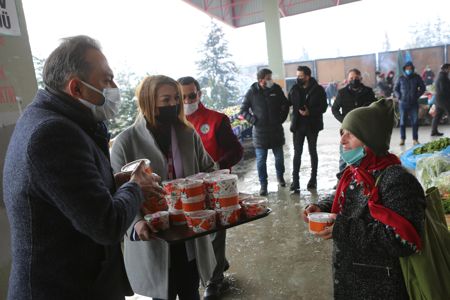 Bolu Belediyesi’nden vatandaşlara kandil lokması