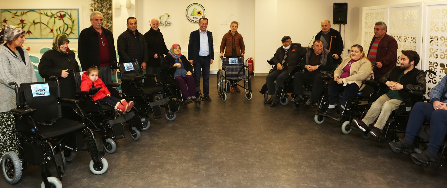 Başkan Özcan: Türkiye’ye sosyal belediyecilik dersi verdi