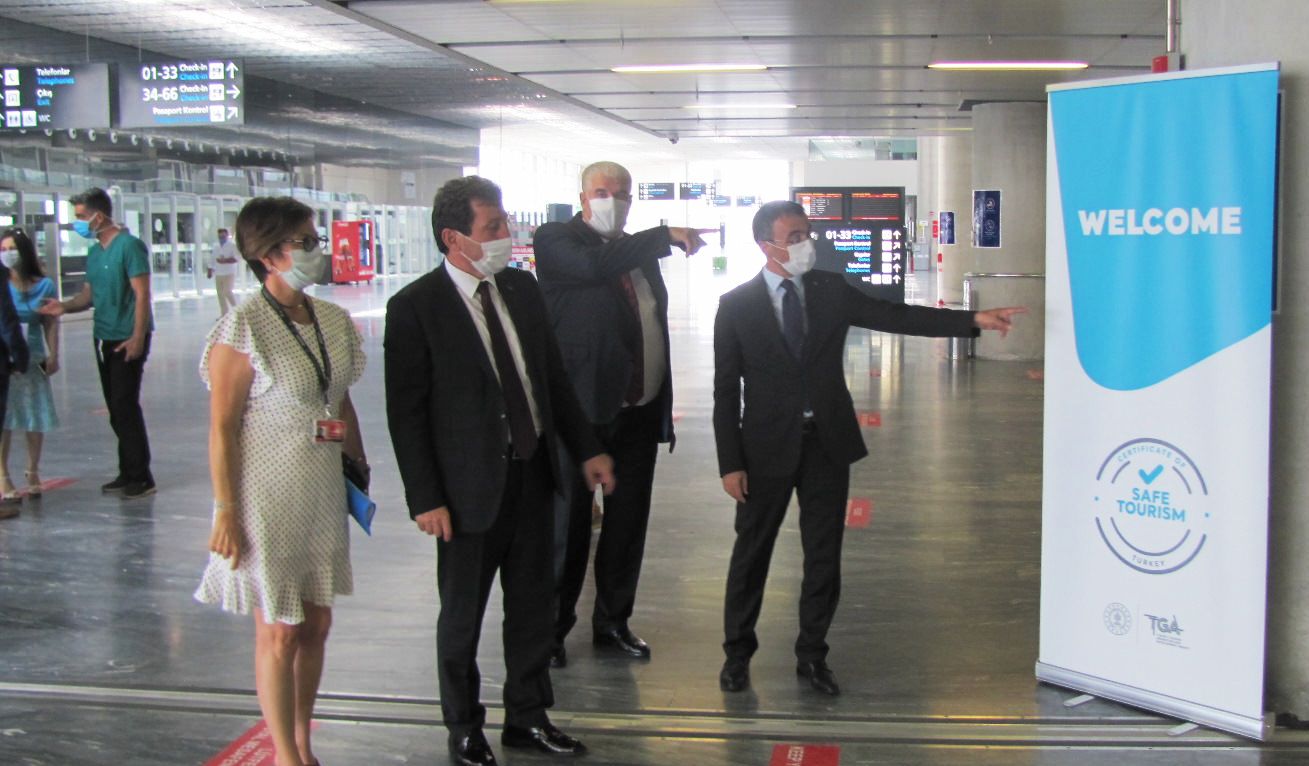 Vali Tavlı İldeki Havalimanlarını Denetledi