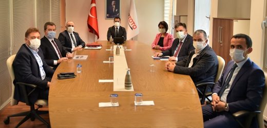 Doğruer, Gençlerimize Halı sahalar için çalışmaya devam ediyoruz;