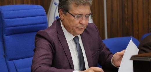 EDREMİT BELEDİYESİ MUHTARLAR TOPLANTISI YAPILDI