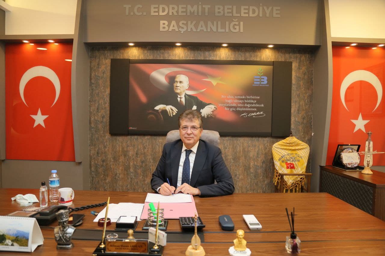 YEREL YAŞAMDA KADIN-ERKEK EŞİTLİĞİ ŞARTI İMZALANDI