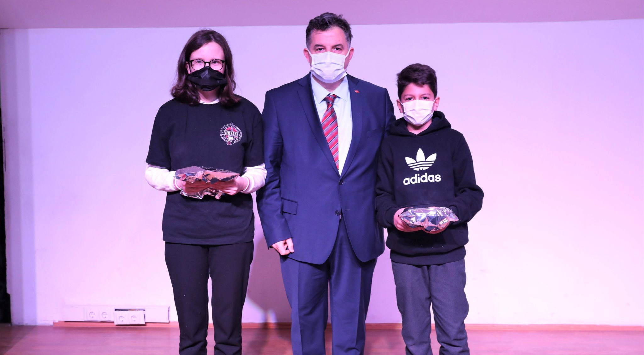 KINIK’TA 12 MART İSTİKLAL MARŞININ KABULÜNÜN 101. YIL DÖNÜMÜ NEDENİYLE PROGRAM DÜZENLENDİ