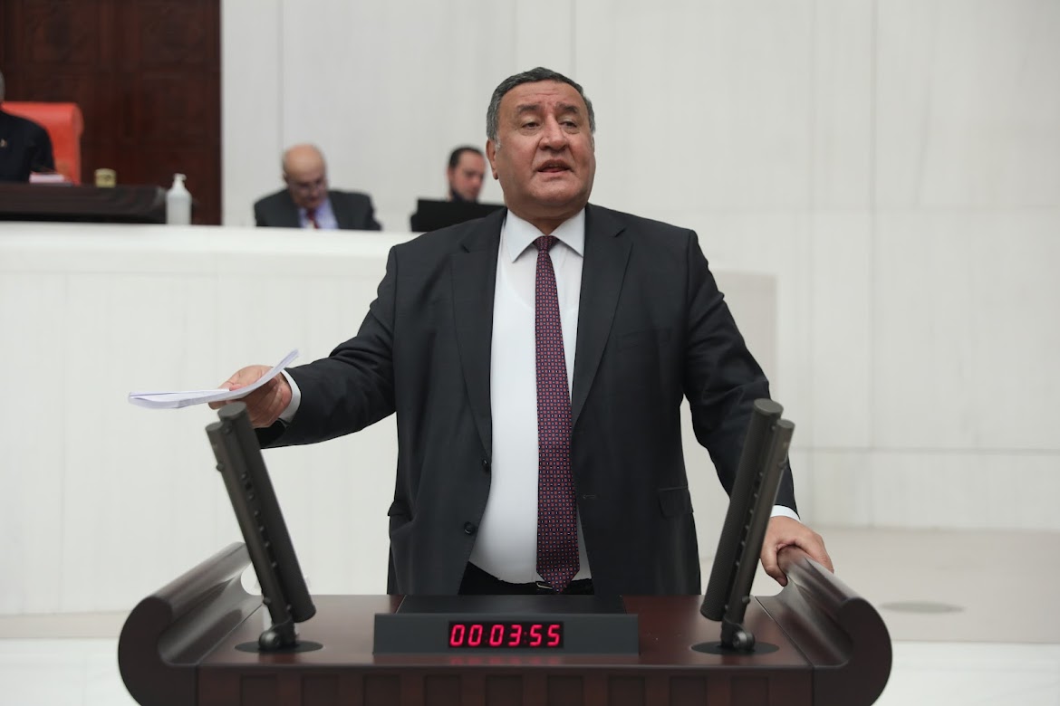 Gürer: “KYK’da yurt ve yemekler ücretsiz olmalı”