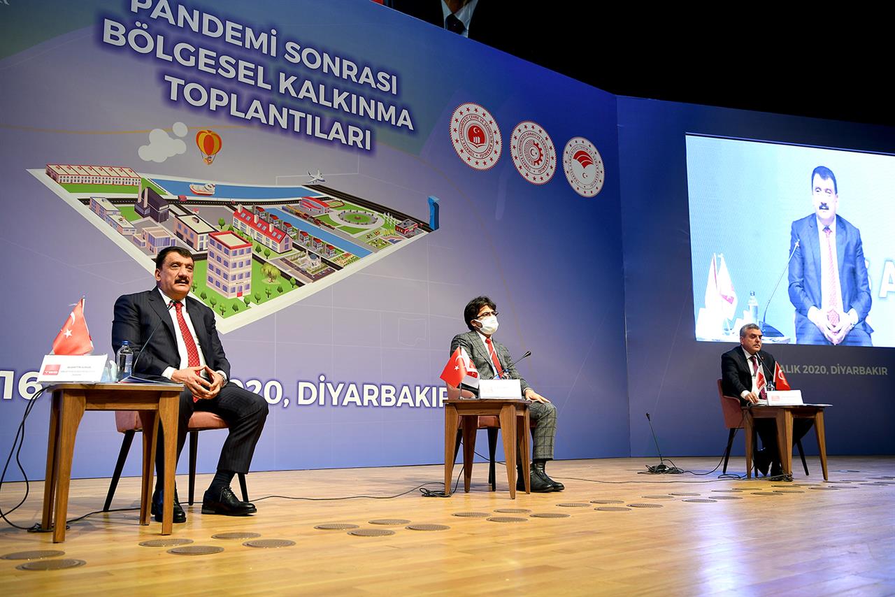 BAŞKAN GÜRKAN, DİYARBAKIR’DAKİ BELEDİYELER BİRLİĞİ TOPLANTISINA KATILDI