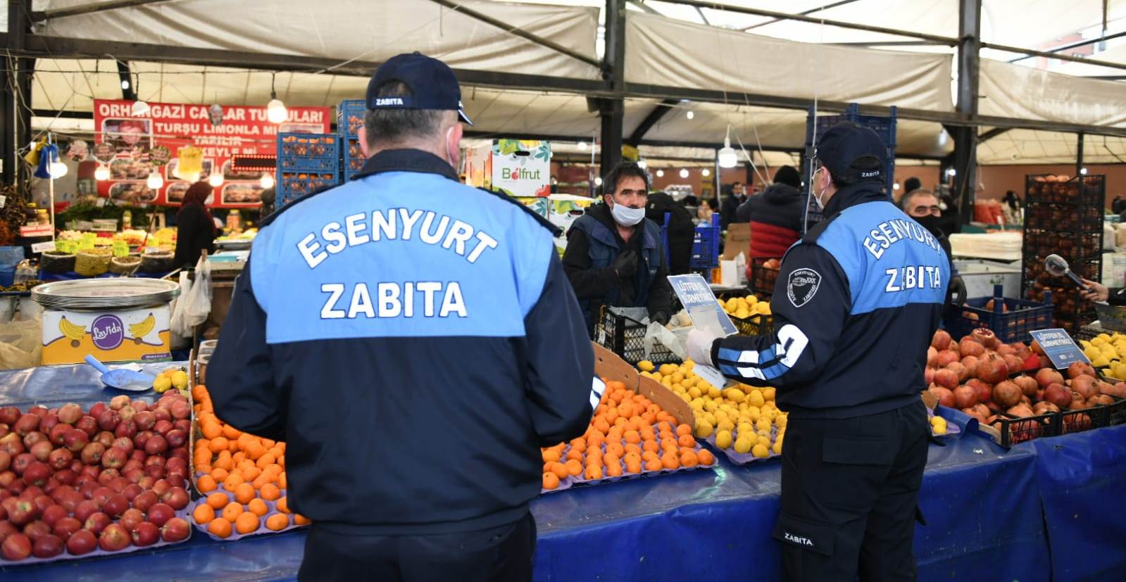 Esenyurt Belediyesi Zabıta Ekiplerinden Pazarlarda Maske ve Yaş Denetimi