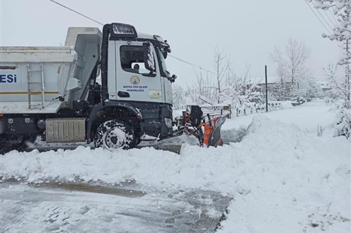 7/24 HİZMET BAFRA BELEDİYESİNDEN KAR MESAİSİ