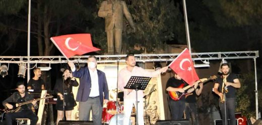 Kınıklı Sanatçı Fırat Tanır’dan Mı̇llı̇ Takıma Şarkı