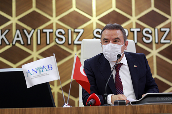 Başkan Böcek, “Turizm için omuz omuza çalışacağız”