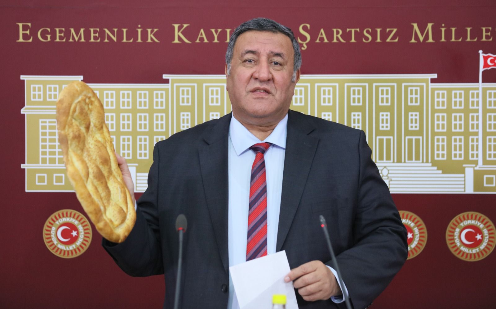 Gürer: “Vatandaş borç sarmalında”