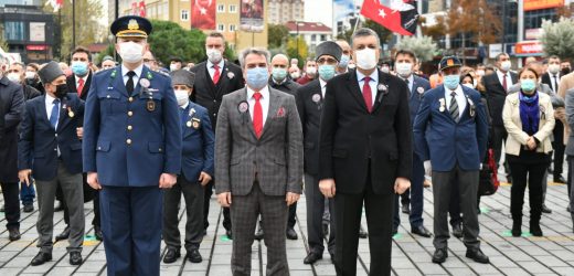 PANDEMİYLE MÜCADELE EDEN SAĞLIK ÇALIŞANLARI ATA’SINI UNUTMADI