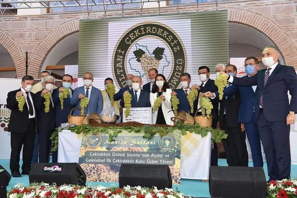 Şehzadeler Kaymakamı Cemal Hüsnü Çaykara 2020 Yılı Kuru Üzüm Fiyatı Belirleme Programına Katıldı