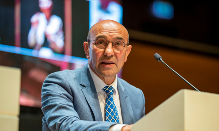 Başkan Soyer, “Bu benim işim mi? Ben Çevre ve Şehircilik Bakanı mıyım?