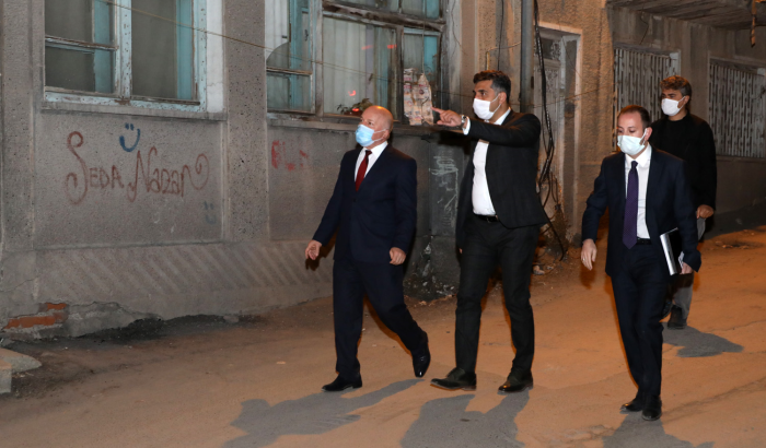 BAŞKAN SEKMEN ERZURUM’UN SULTAN AHMET MEYDANI OLACAK