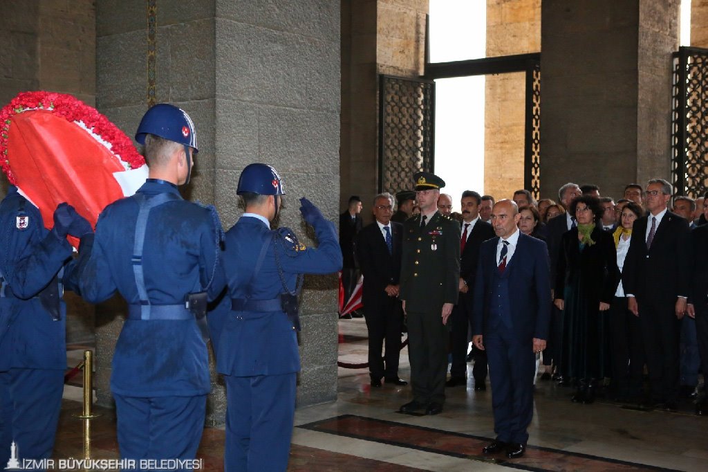 Başkan Soyer, Anıtkabir’i ziyaret etti