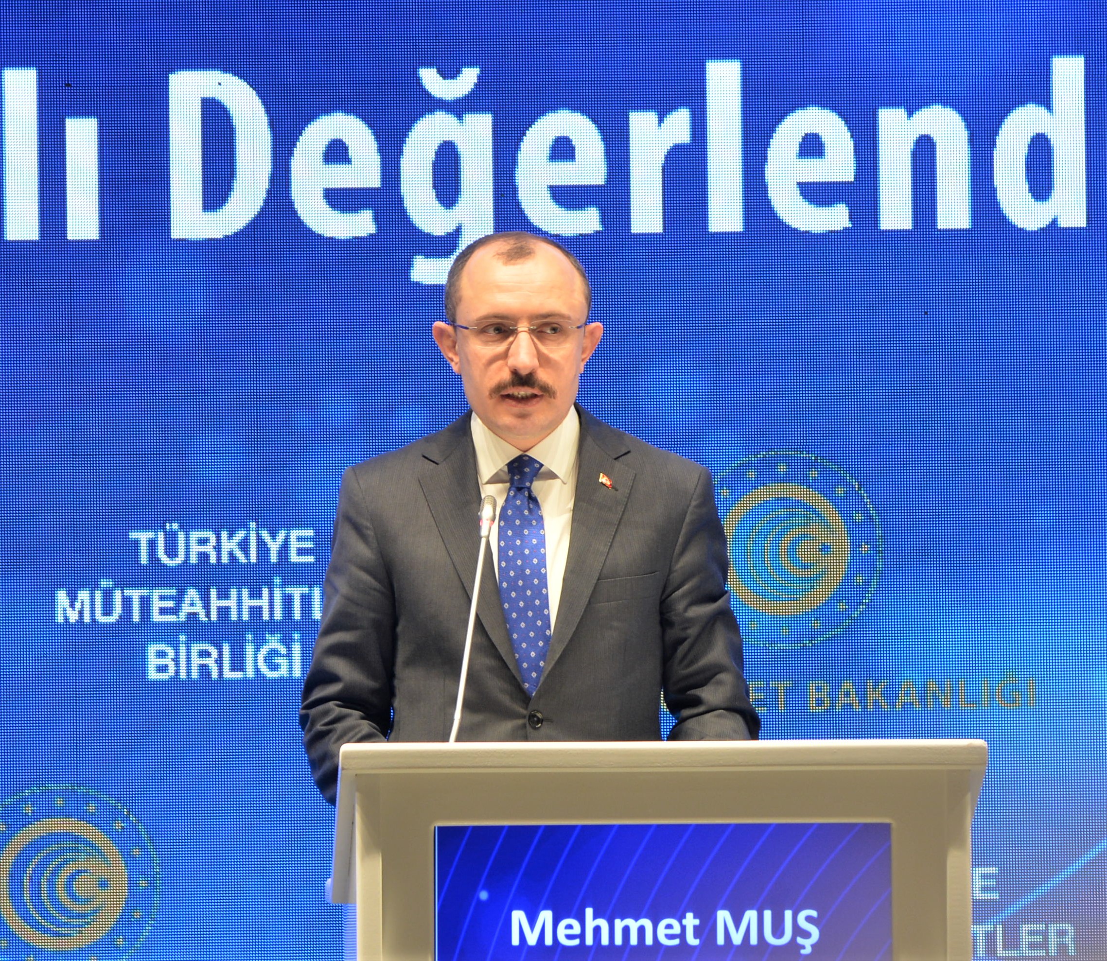 Türk müteahhitler, yurtdışında 29,3 milyar dolarlık yeni iş üstlendi