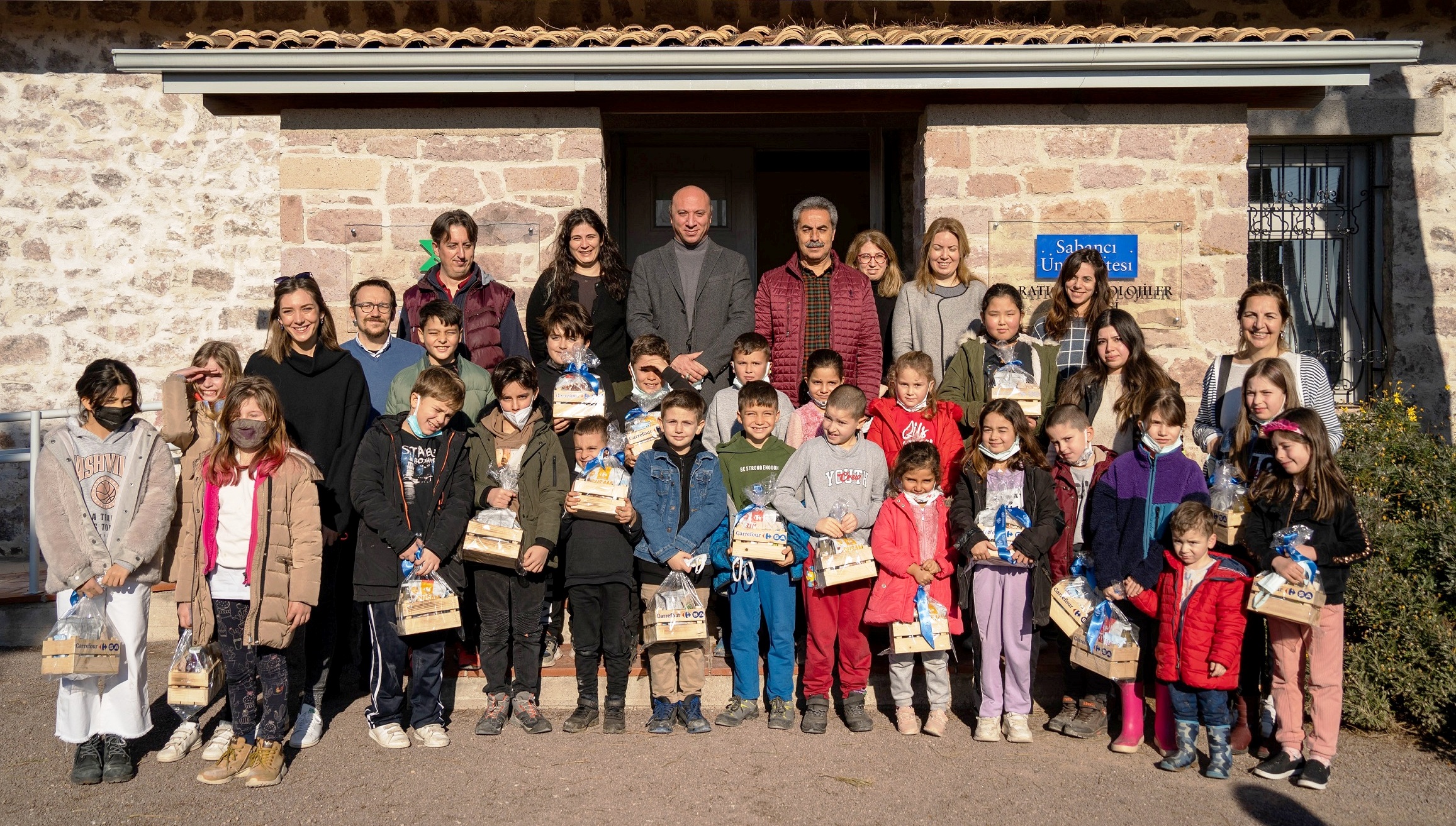 SABANCI ÜNİVERSİTESİ, AYVALIK’TAKİ ÖĞRENCİ VE ÖĞRETMENLERE YÖNELİK EĞİTİMLER GERÇEKLEŞTİRDİ