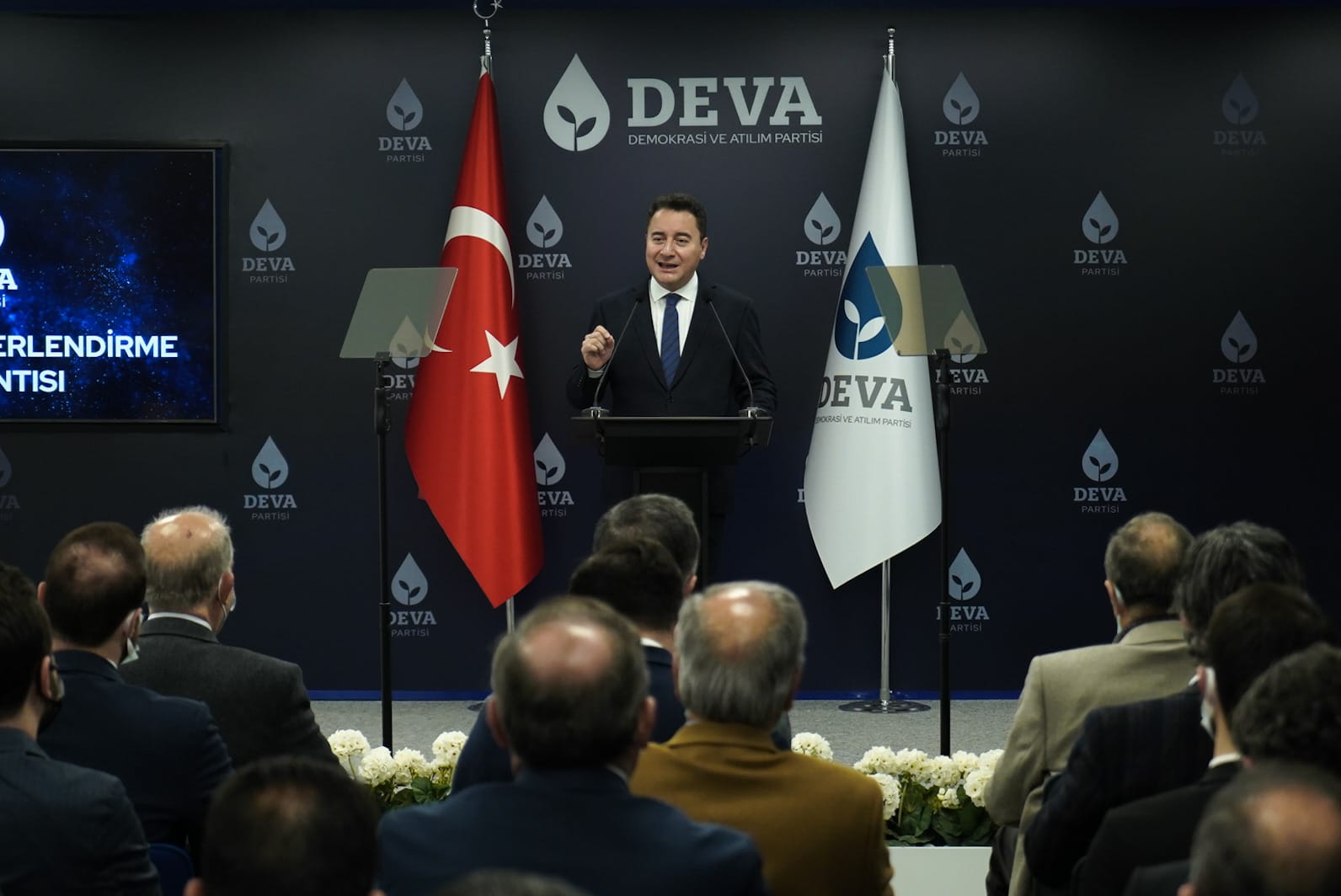 BABACAN’DAN HAYAT PAHALILIĞINA KARŞI DÖRT MADDELİK ÖZEL DESTEK PROGRAMI ÇAĞRISI ‘Elektrik ve doğalgaz faturalarındaki vergileri derhal indirin’