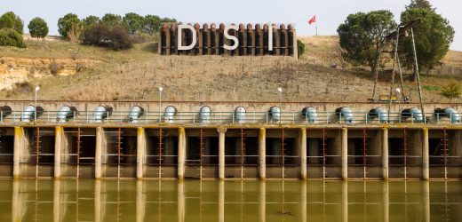 Manisa’daki Marmara Gölü’ne neden su verilmiyor?