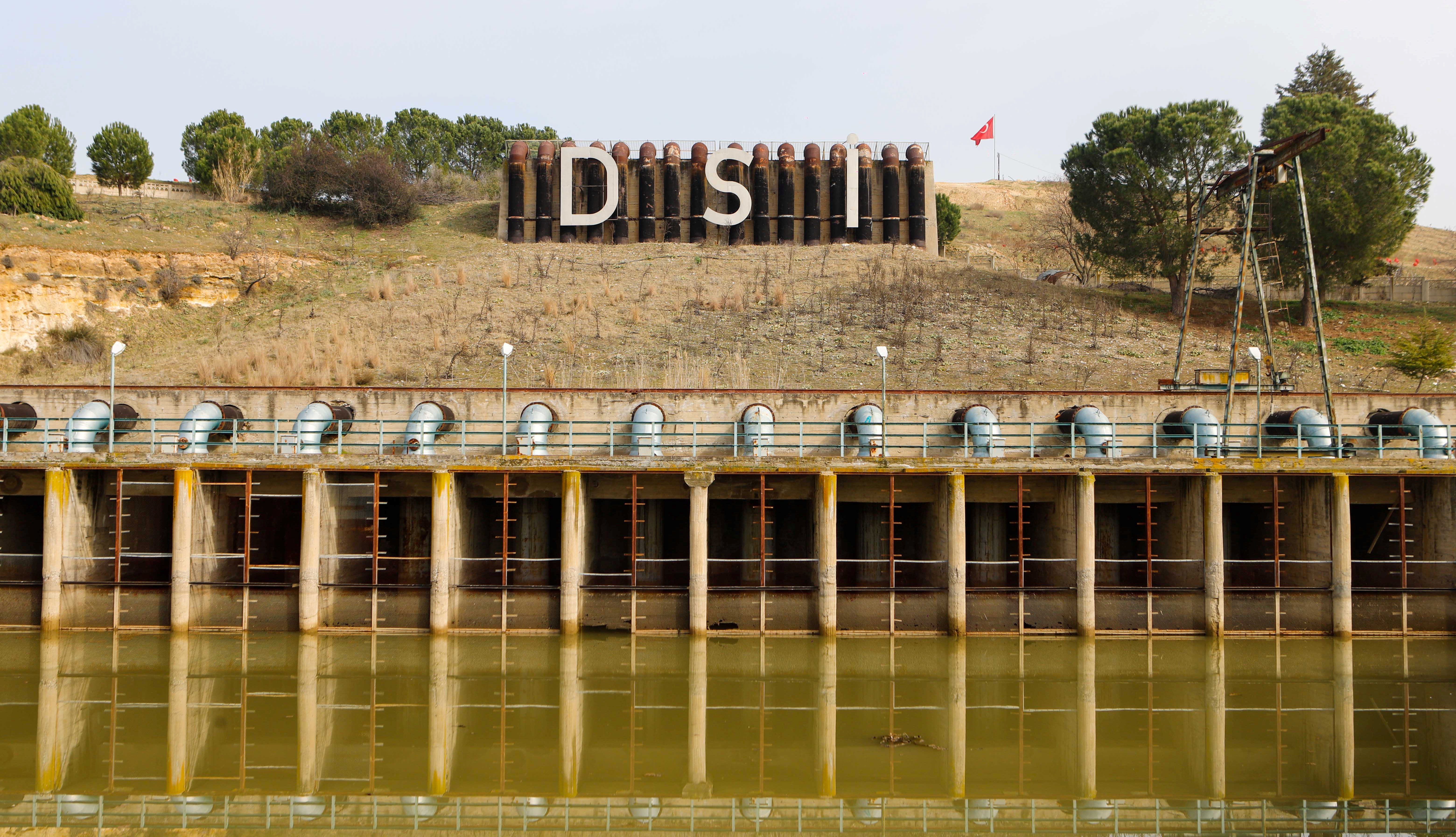 Manisa’daki Marmara Gölü’ne neden su verilmiyor?