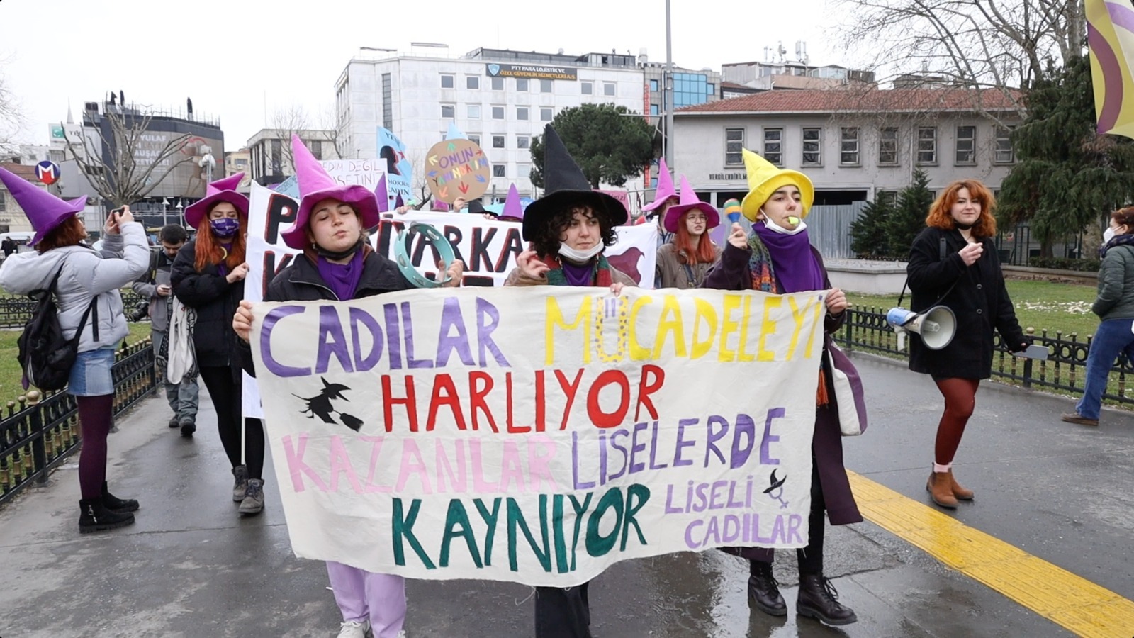 YAŞASIN 8 MART YAŞASIN KADIKÖY