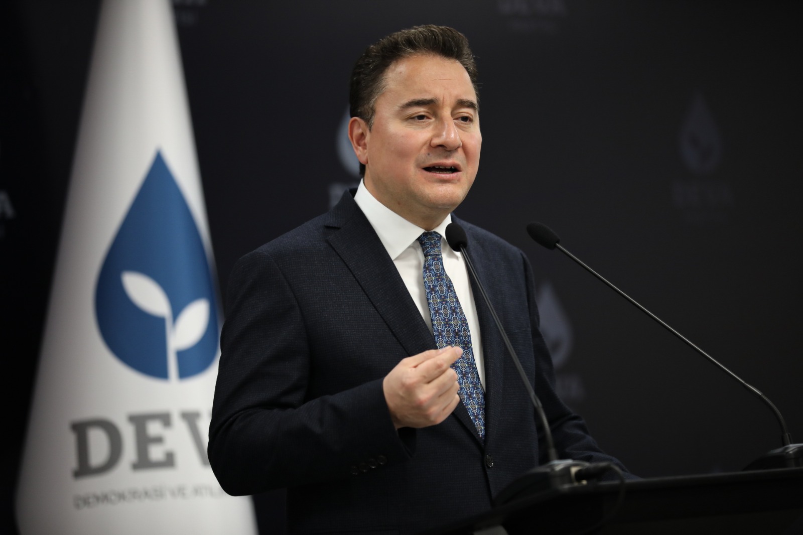 ALİ BABACAN’DAN ERDOĞAN VE BAHÇELİ YORUMU ‘Muhalefete düştükleri an parlamenter sistemi destekleyecekler’