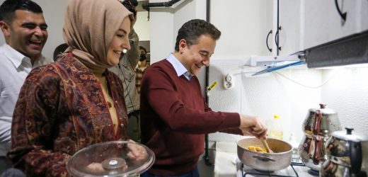 ALİ BABACAN, ÖĞRENCİ EVLERİNE KONUK OLDU