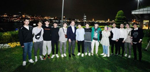 İMAMOĞLU: GENÇLER, BÜYÜKLERİN ÖN YARGILARINI ZİHİNLERİNDEN SİLMİŞ