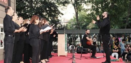 KORONALI DÜNYADA, MÜZİK DÜNYASINA YOLCULUĞUN TAM ZAMANIKORONALI DÜNYADA, MÜZİK DÜNYASINA YOLCULUĞUN KORONALI DÜNYADA, MÜZİK DÜNYASINA YOLCULUĞUN TAM ZAMANI