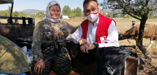 EVİ YANAN AİLEYE KIZILAY’DAN YARDIM…