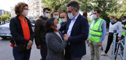 Bayraklı Belediye Başkanı Sandal “Depremden dolayı hiçbir vatandaşımızı mağdur etmeyeceğiz”