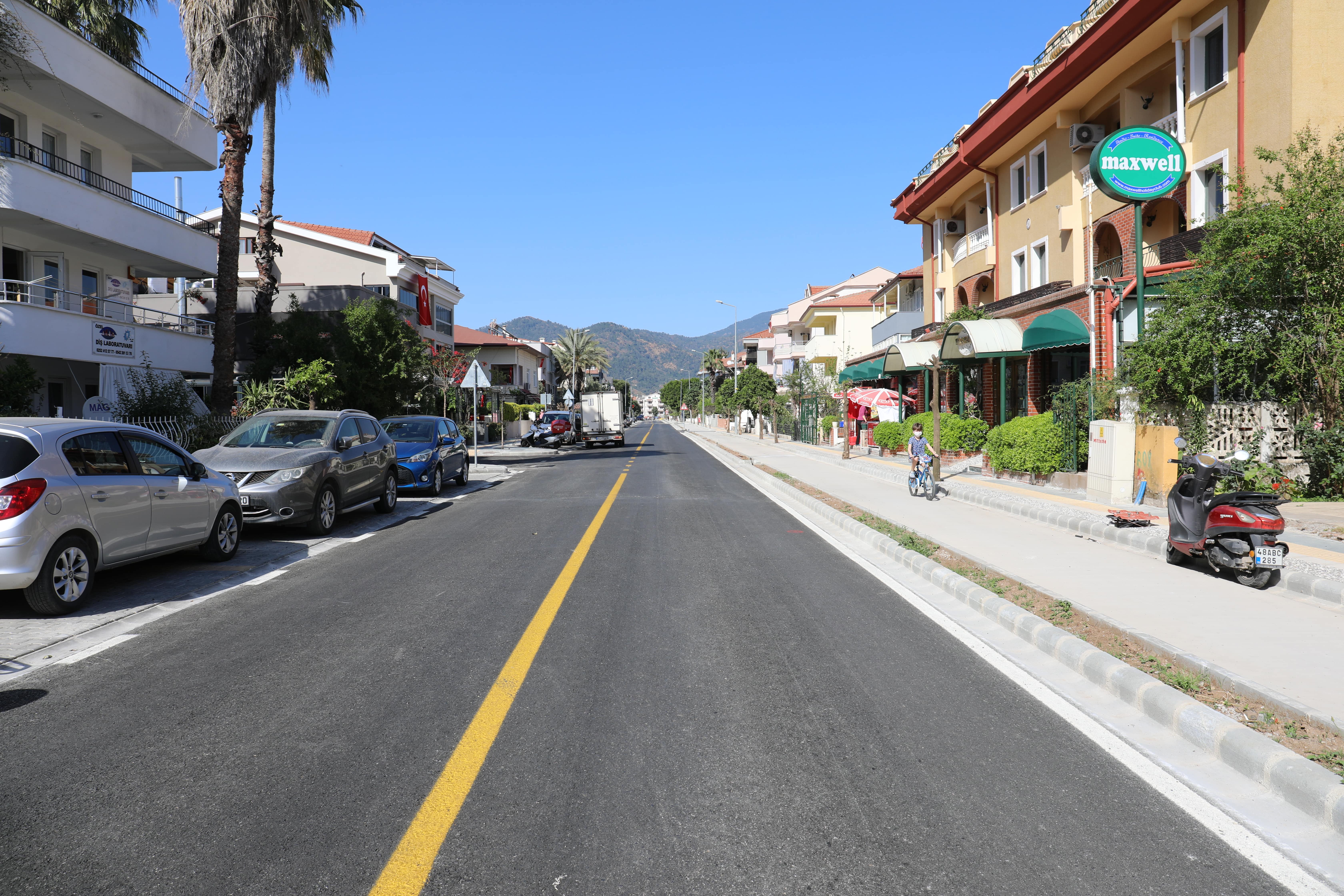 MARMARİS’TE YOLLARA YEPYENİ GÖRÜNÜM