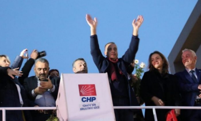 Ataşehir halkı Deniz Gezmiş ismini parkta söktüren Battal İlgezdi’ye tepki gösterdi