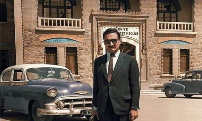 Mustafa Bülent Ecevit kimdir?