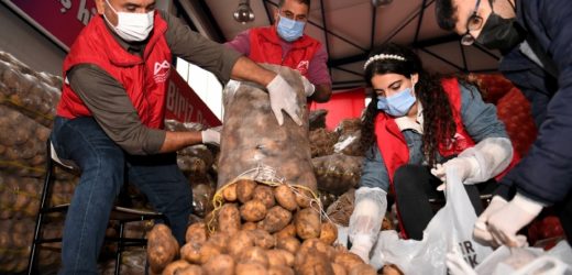 Mersin Büyükşehir, Dar Gelirliye Patates Ve Soğan Dağıtımına Başladı