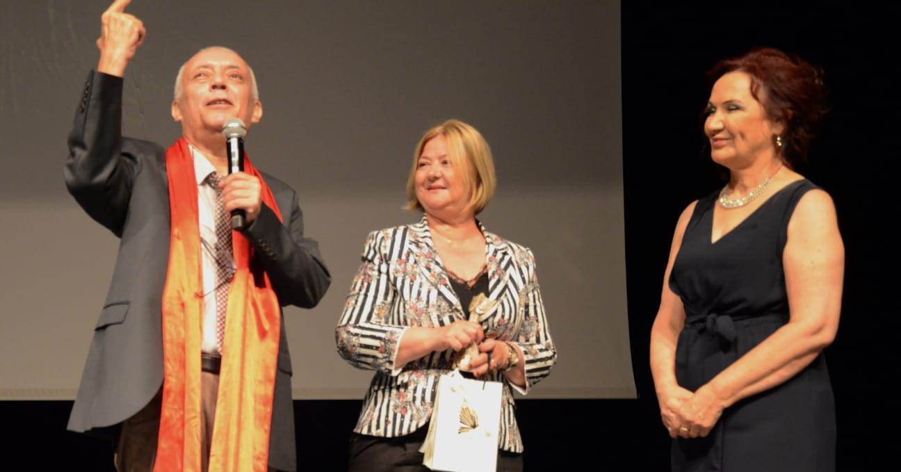 AYVALIK BELEDİYESİ’NE ÜÇ BAŞARI ÖDÜLÜ