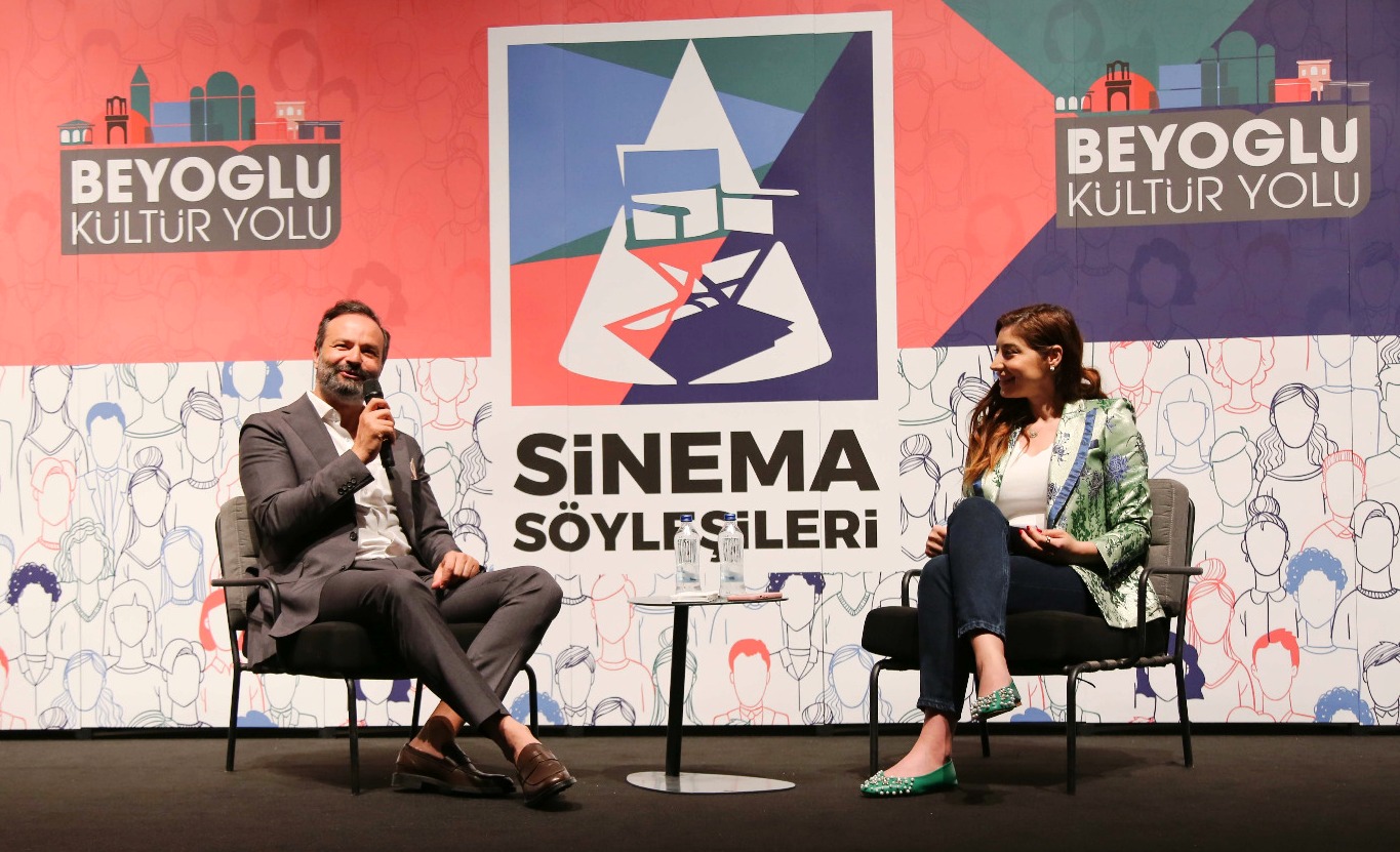 BEYAZ PERDEDEN DİJİTALE SİNEMANIN GELECEĞİ KONUŞULDU