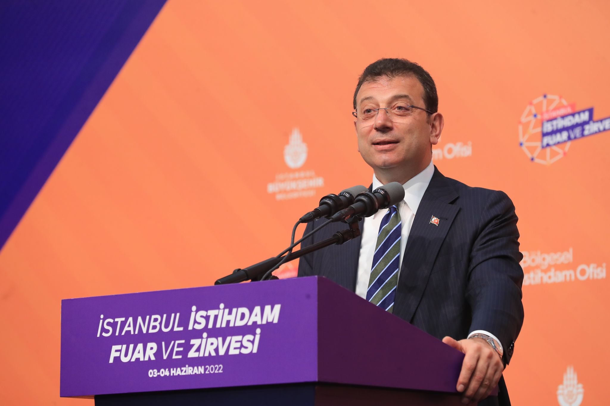 BAŞKAN İMAMOĞLU ‘İSTİHDAM ZİRVESİ’NDE KONUŞTU: ‘ADAMCILIK’ VEBALİNİ TAŞIMAYAN BİR YÖNETİCİ OLACAĞIM