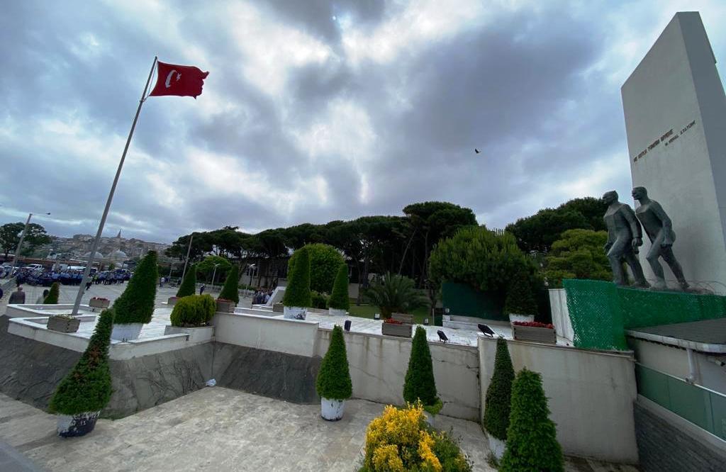 ÜSKÜDAR ATATÜRK ANITI HAK ETTİĞİ DEĞERİ GÖRECEK