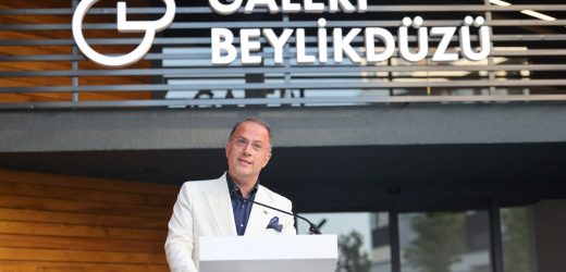 MURAT ÇALIK : “SANATI SEVEN VE DESTEKLEYEN EŞSİZ BİR BEYLİKDÜZÜ EVLADINA SAHİBİZ”