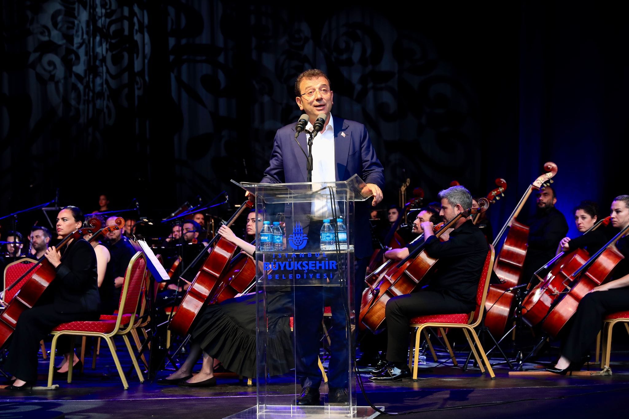 İMAMOĞLU: SESİMİZ, SAVAŞ İSTEYENLERİN SESİNİ BASTIRSIN