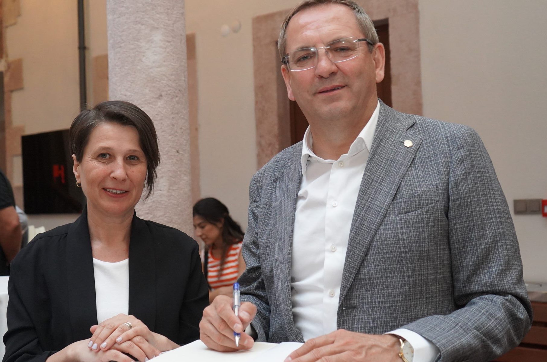 AYVALIK BELEDİYESİ’NİN İKİNCİ KÜLTÜR YAYINI OLAN “AYVALIK TARİHİ ÜZERİNE AKADEMİK ÇALIŞMALAR SEÇKİSİ” KİTABI TANITILDI