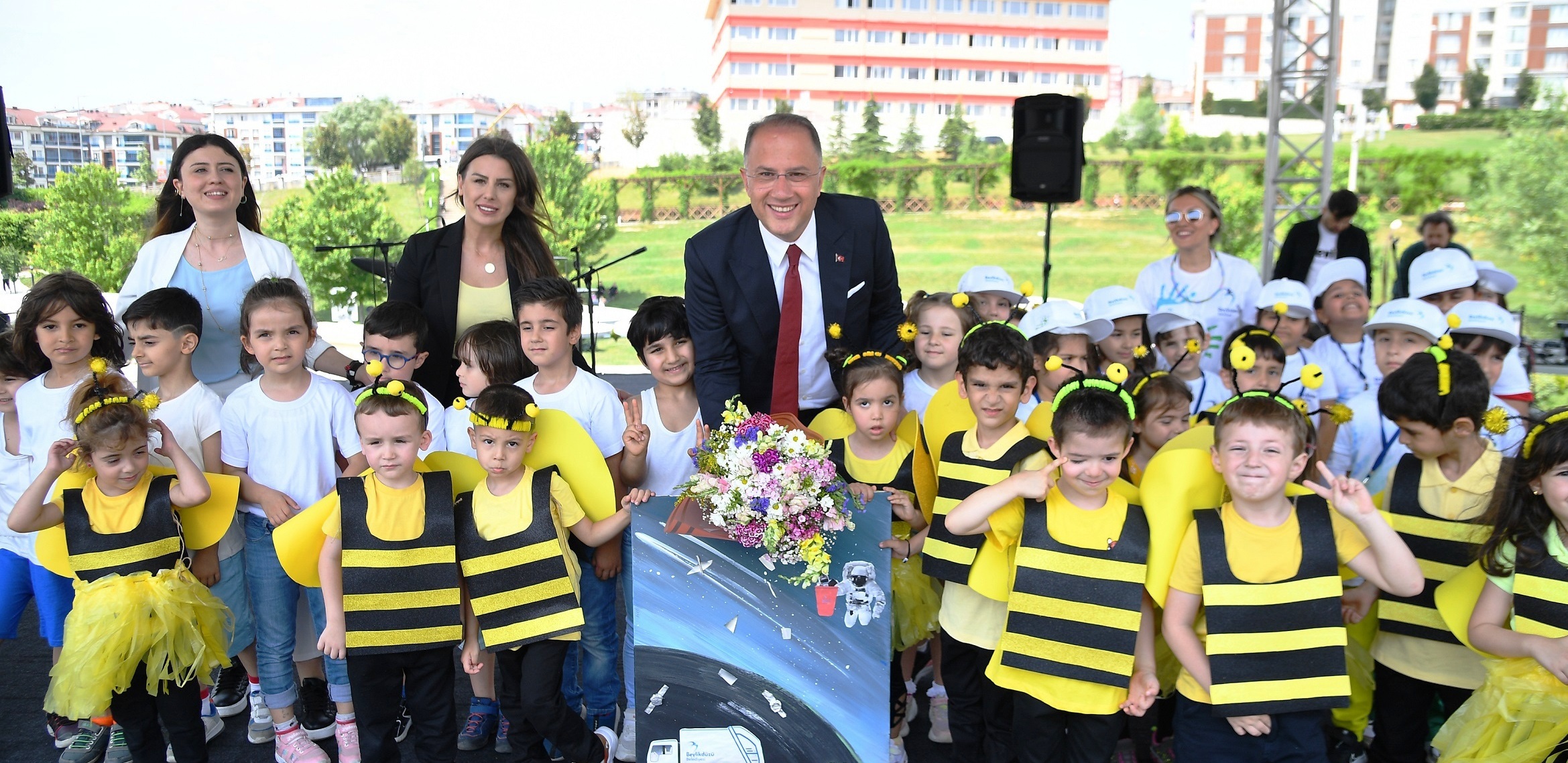 BEYLİKDÜZÜLÜ ÇOCUKLAR ÇEVRE ŞENLİĞİ’NDE BULUŞTU