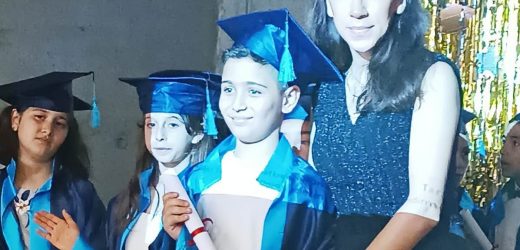 Okullarda karne zili çalıyor!