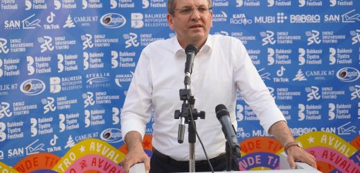 DENİZ SEVİYESİ TİYATRO FESTİVALİ AYVALIK’TA BAŞLADI