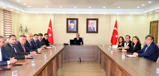 Ardahan Valisi Hüseyin Öner, Sanayi ve Teknoloji İşbirliği Kurulu (SANTEK) Toplantısına Başkanlık Etti